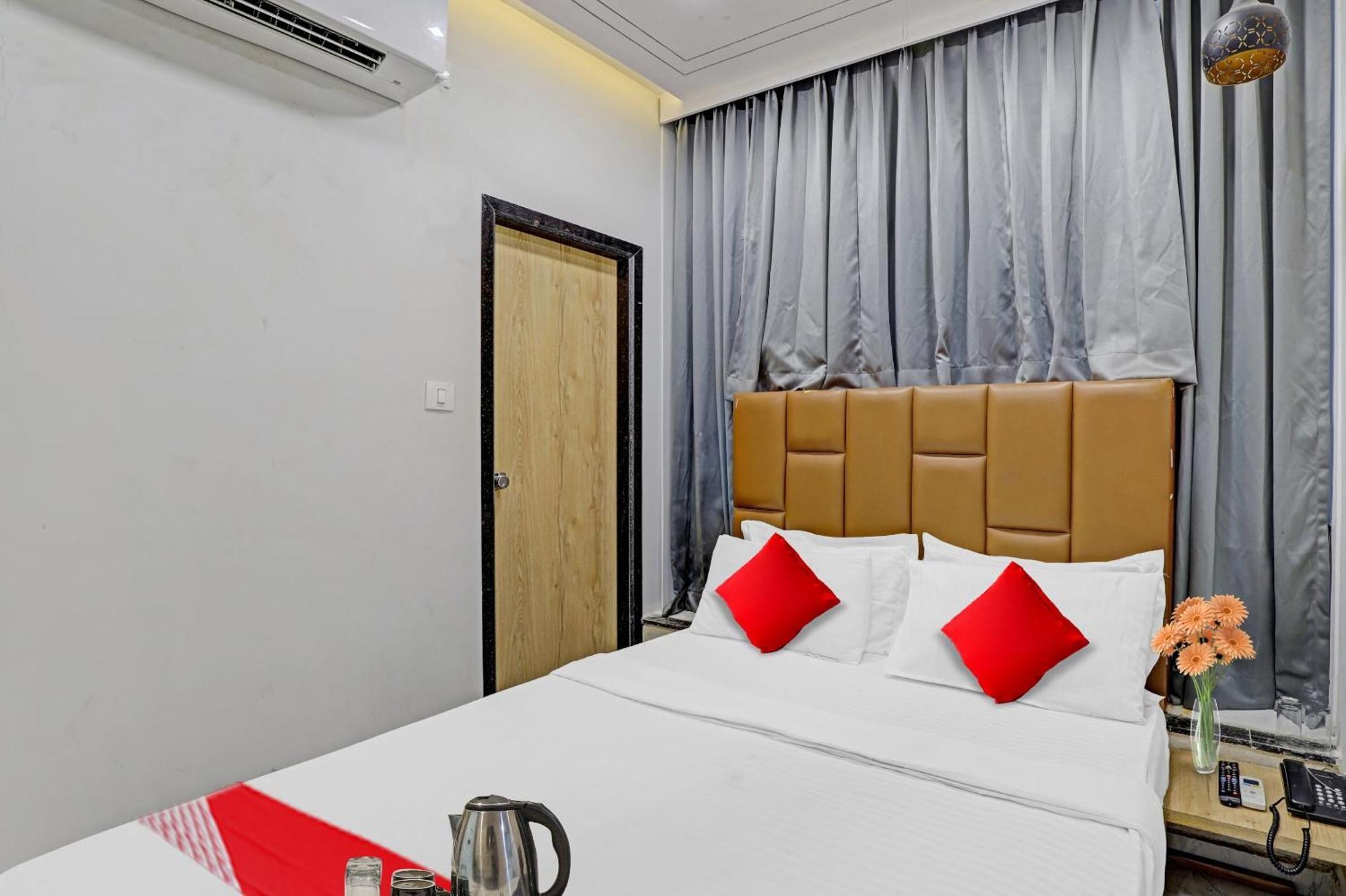 Hotel O Royal Orbit Surat Ngoại thất bức ảnh